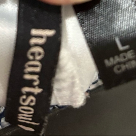 HeartSoul Elegant Navy and White Accessory - Picture 6 of 6